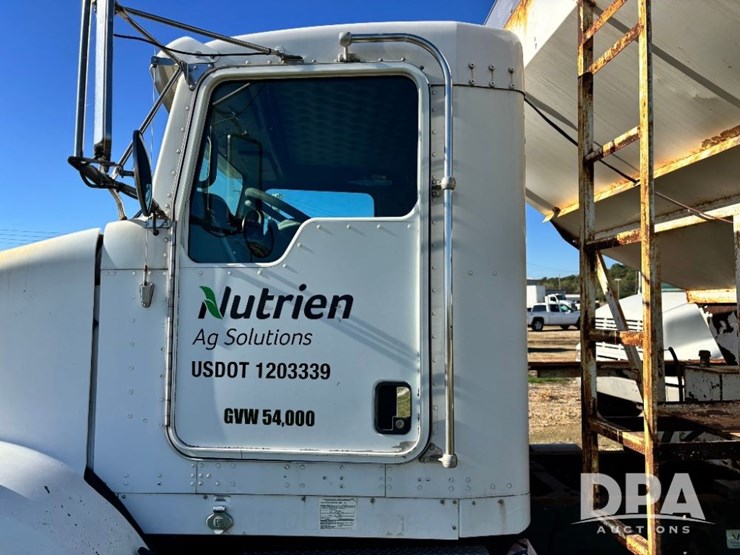 2007-kenworth-t800-image-24