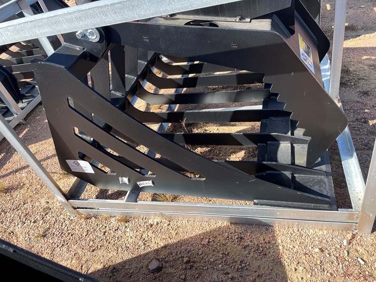 #4113-•-72"-rock-grapple-bucket-attachment-image-2