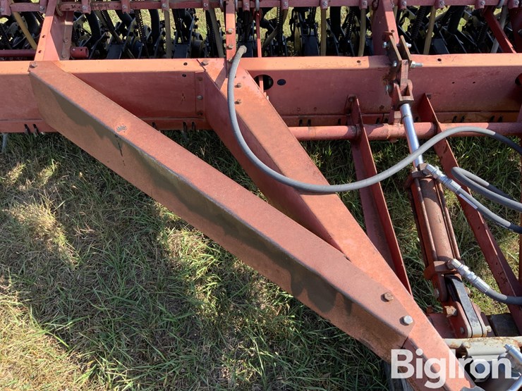 case-ih-5100-image-12