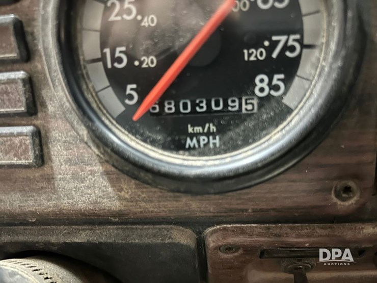 1999-freightliner-fld120-image-47