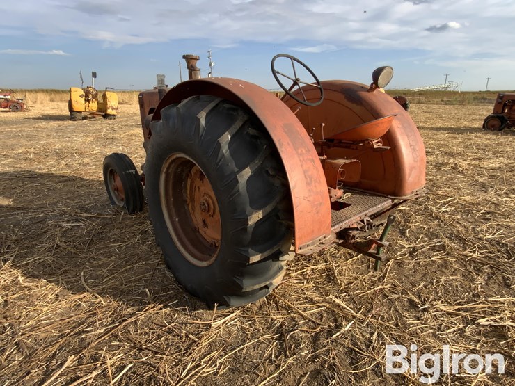 case-la-2wd-tractor-image-7