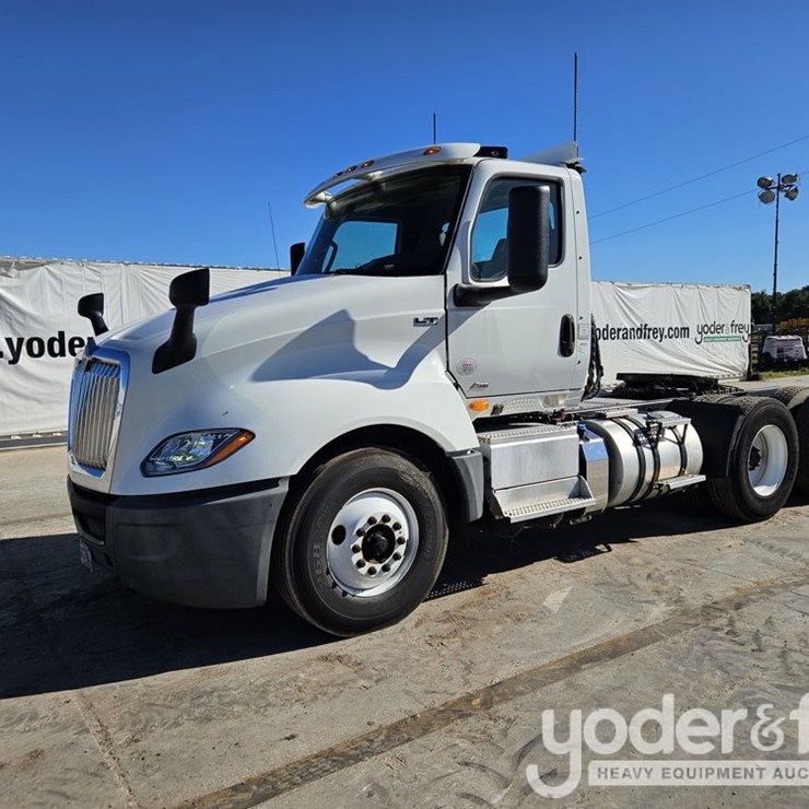 2019 INTERNATIONAL LT