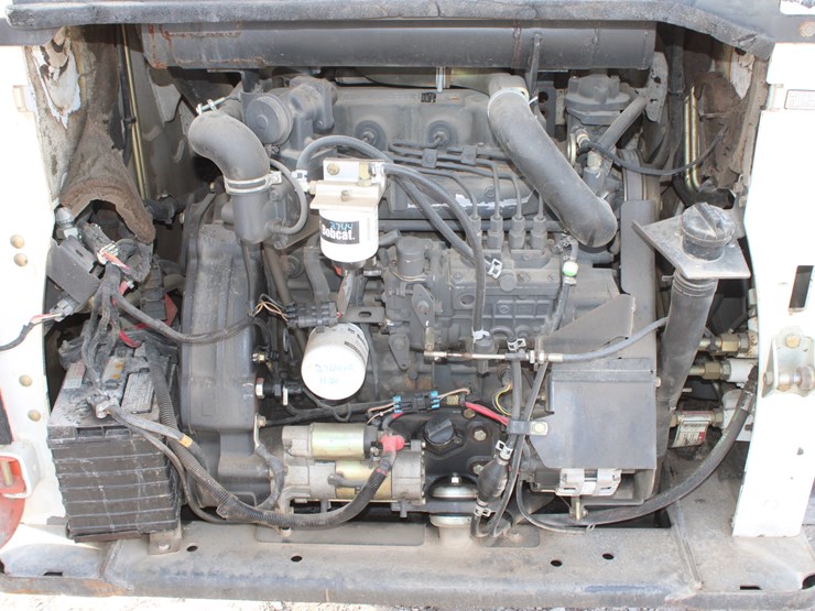 bobcat-t870-image-33