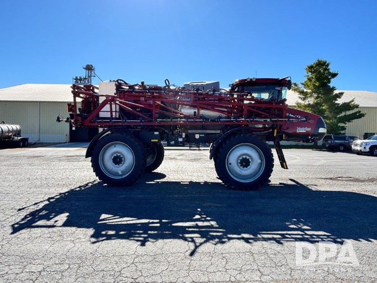 2020-case-ih-patriot-4440-image-9