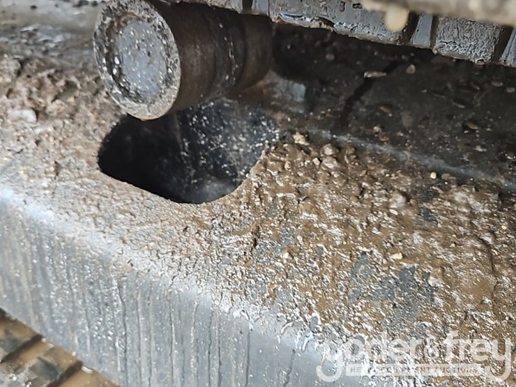 2012-kubota-kx161-image-24