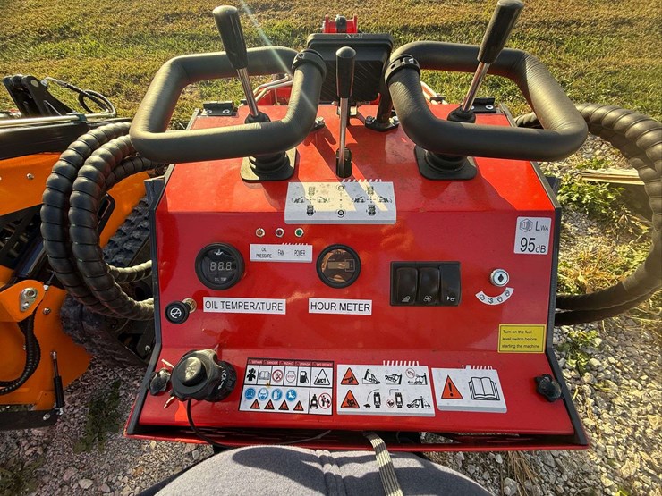 2025-agt-ysrt14-mini-track-loader,-420cc-gas-image-5