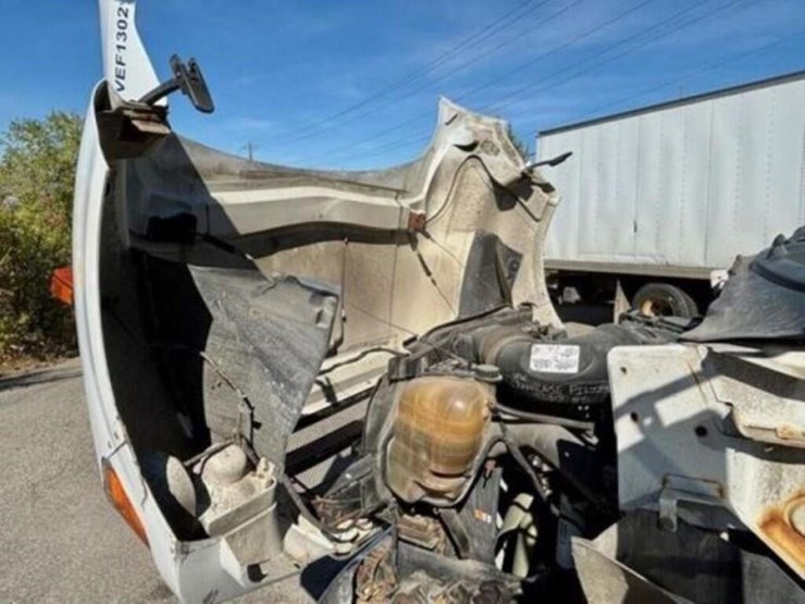 2013-ford-f750-xl-image-76