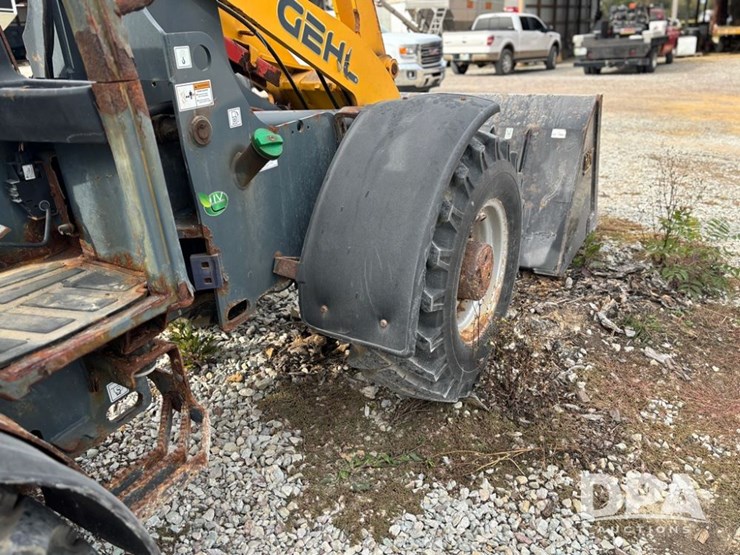 2018-gehl-750-image-32