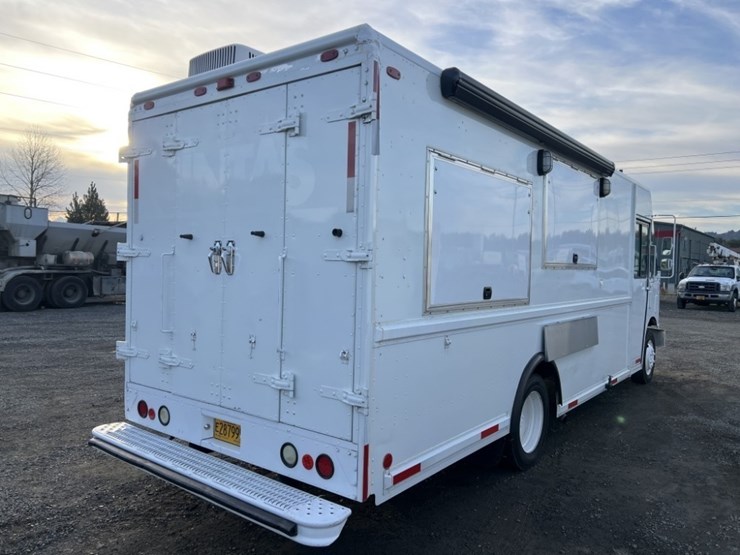 2006-freightliner-mt45-image-4