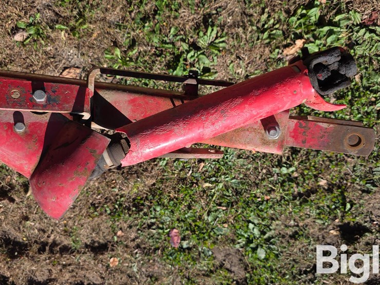 massey-ferguson-12-image-13