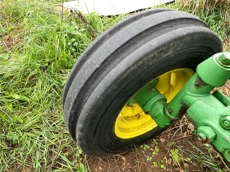 john-deere-3010-image-42