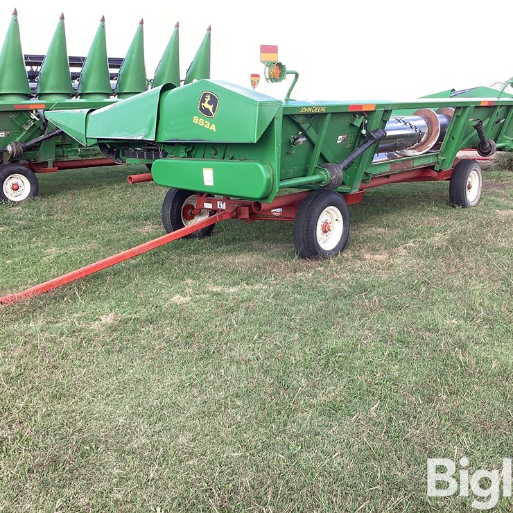 JOHN DEERE 853A