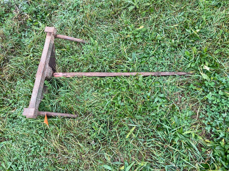 #8143-•-bale-spear-image-4