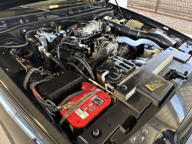 2009-ford-crown-victoria-sdn-image-14