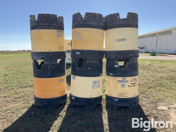 snyder-454l/120-gallon-liquid-fertilizer-poly-shuttles-image-4