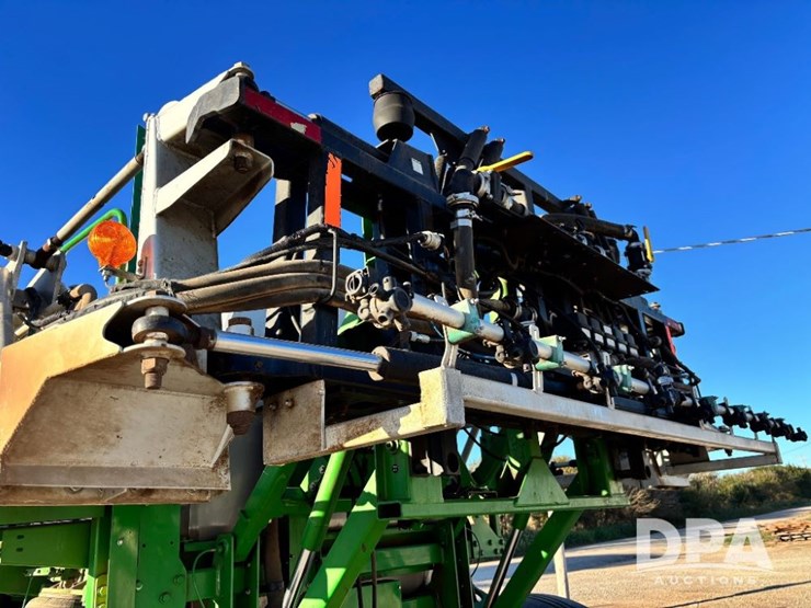 2013-john-deere-4830-image-91