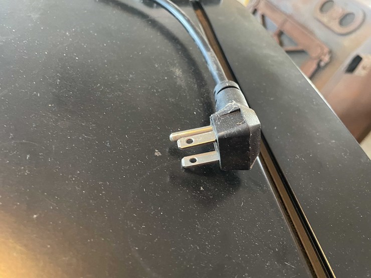 #6621-•-mini-fridge-image-11