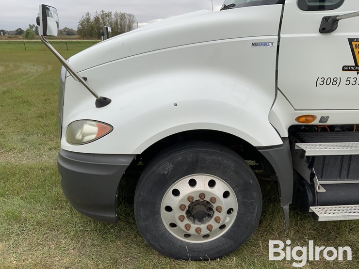 2010-international-prostar-image-12