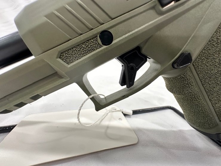 #2025-00062-•-taurus-gx4-pistol-image-46