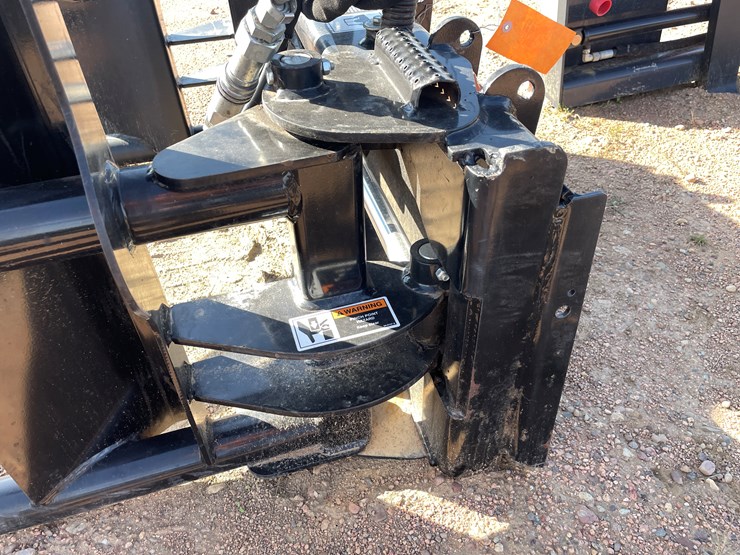 #4086-•-john-deere-pro-ah80-bale-squeeze-attachment-image-7