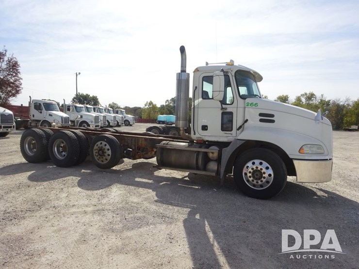 2005-mack-vision-truck-(pz13989,-unit-266)-image-12