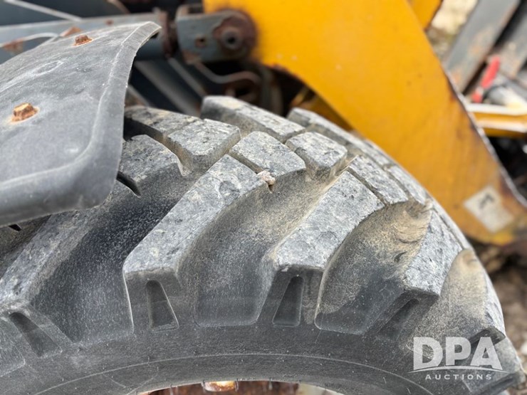 2018-gehl-750-image-33