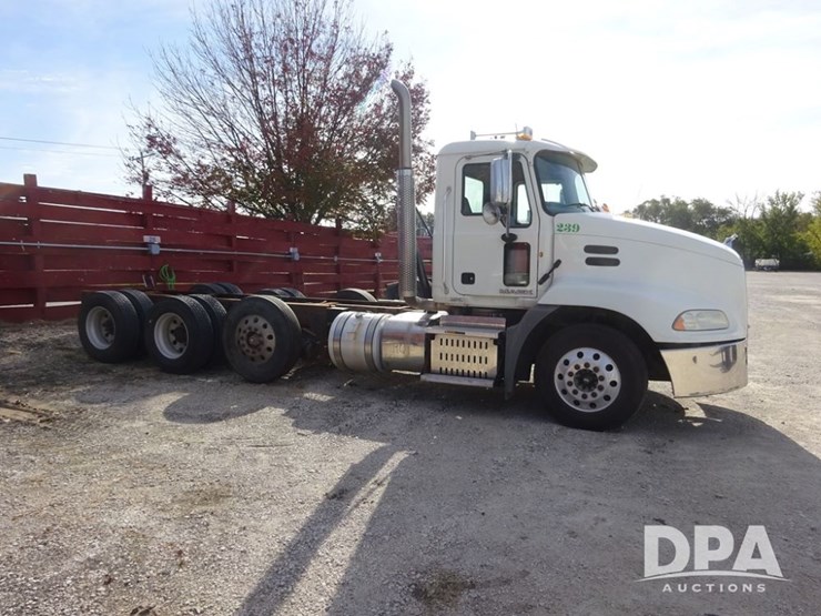 2014-mack-pinnacle-truck-(pz13988,-unit-239)-image-16