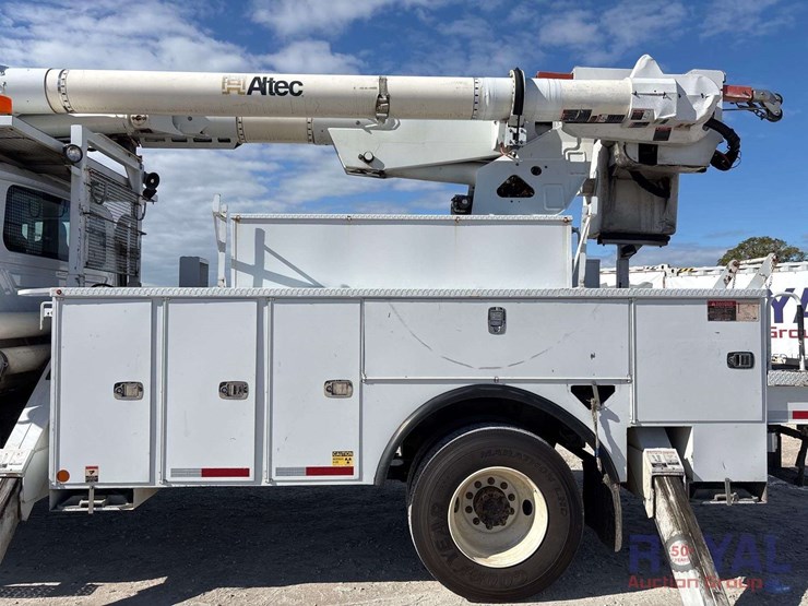 2013-international-workstar-7400-image-40