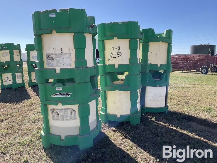 monsanto-120-gallon-liquid-fertilizer-poly-shuttles-image-5