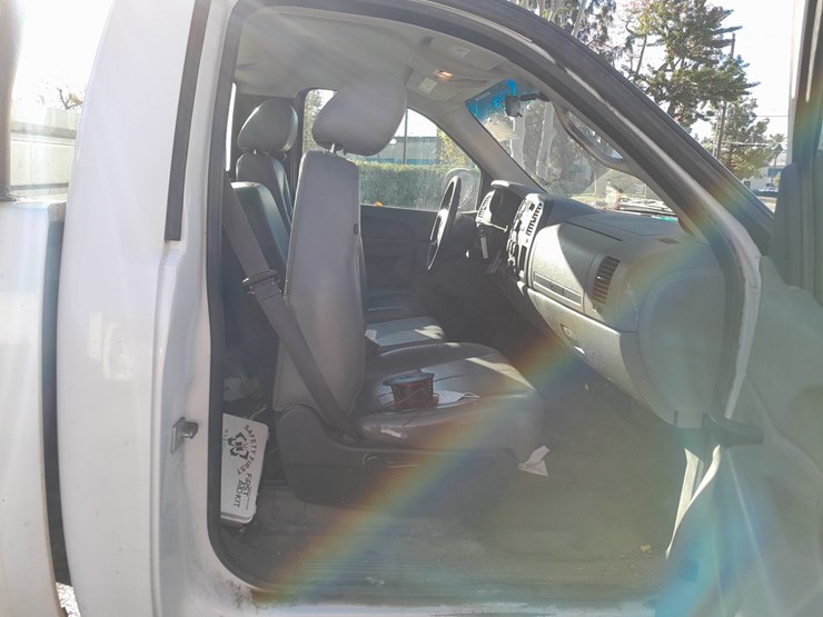 2013-chevrolet-silverado-image-5