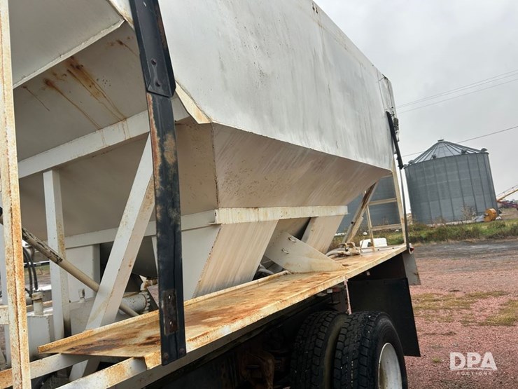 1993-international-4700-image-21