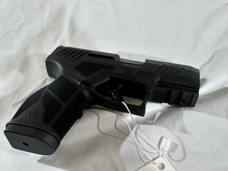 #2025-00038-•-taurus-gx2-pistol-image-49