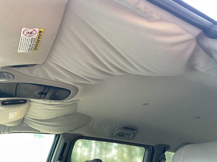 1999-chrysler-town-&-country-image-134