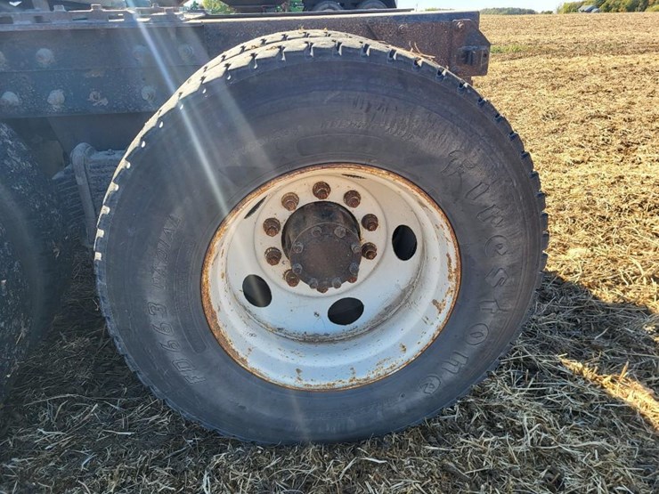 2004-mack-granite-cv713-image-22