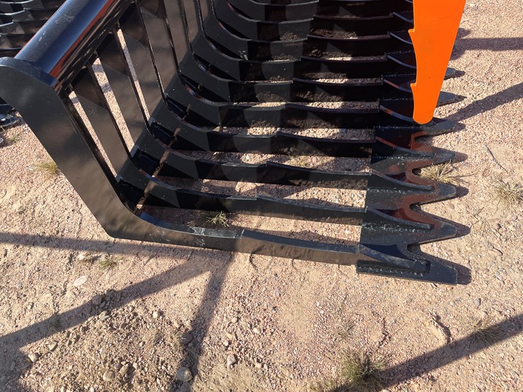 #4117-•-76"-skeleton-grapple-bucket-attachment-image-2