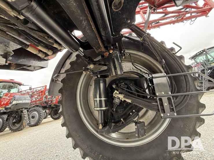 2020-case-ih-trident-5550-image-29