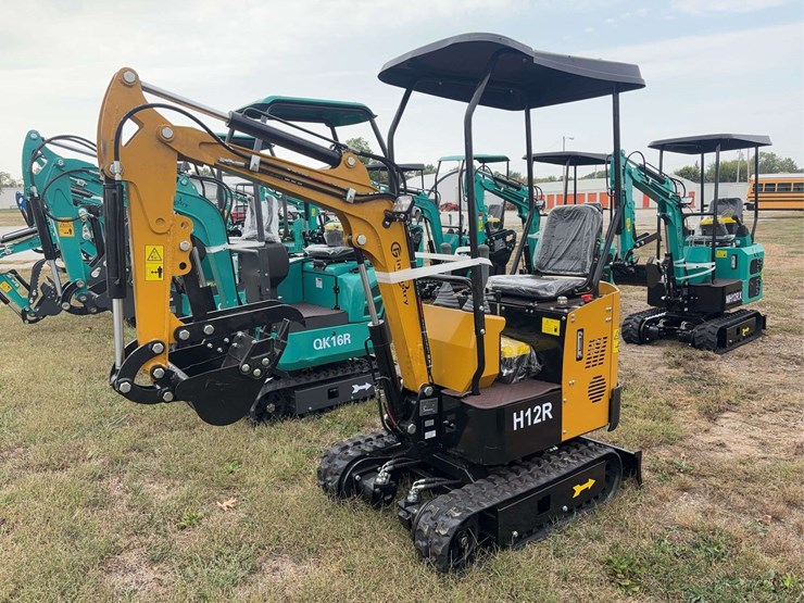 mini-excavator-h12r-image-1