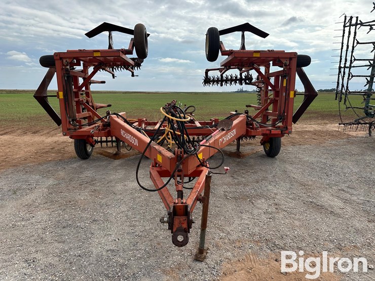 richardson-7x5-image-2