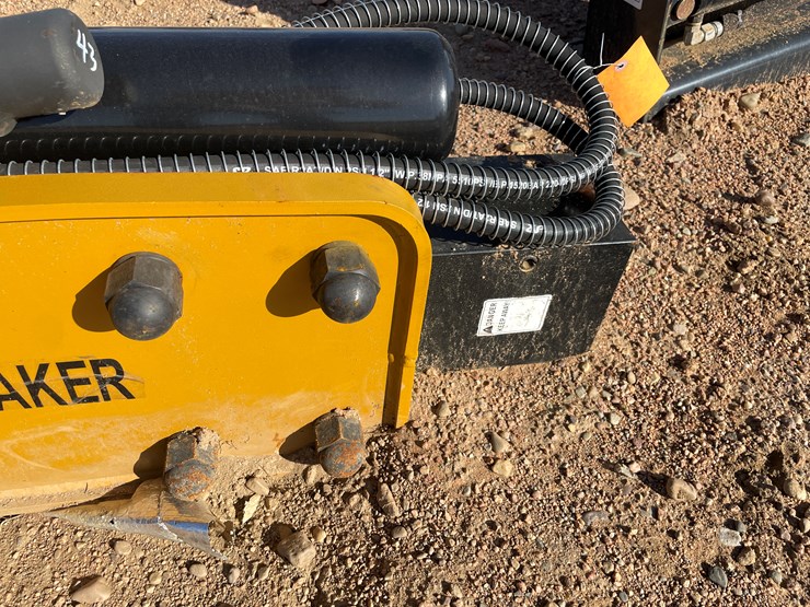 #4093-•-wolverine-hydraulic-breaker-attachment-image-3