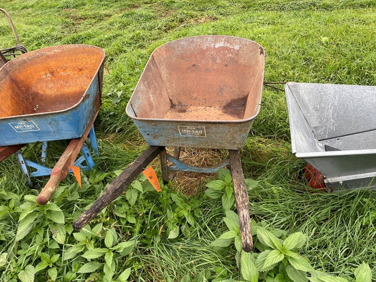 #8139-•-wheelbarrow-image-2