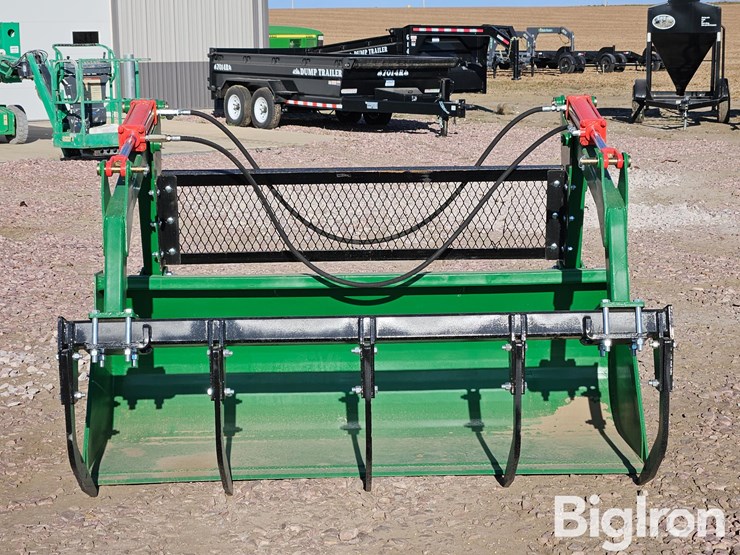 2025-john-deere-740-image-8