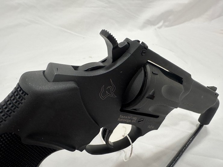#2025-00067-•-taurus-942m-revolver-image-24