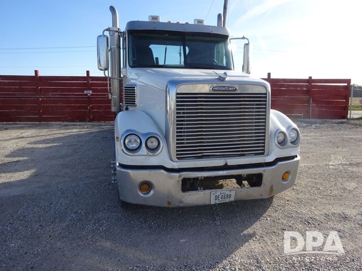 2016-freightliner-coronado-day-cab-glider-truck-(pz13982,-unit-720)-image-7
