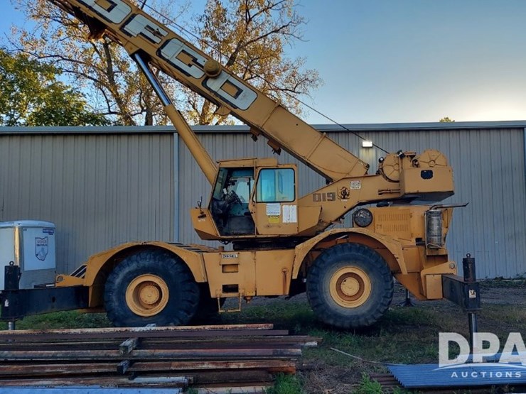 1984-grove-rt740-image-2