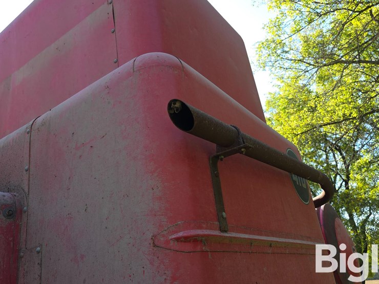 1968-massey-ferguson-410-image-11