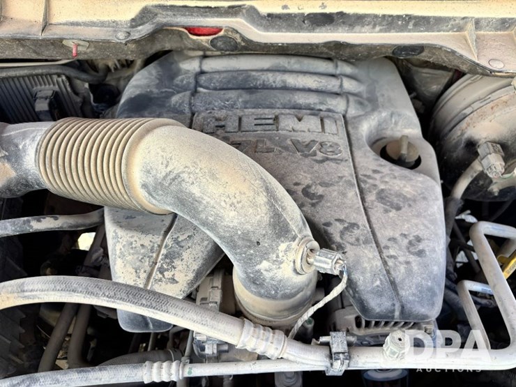 2017-ram-1500-slt-image-51