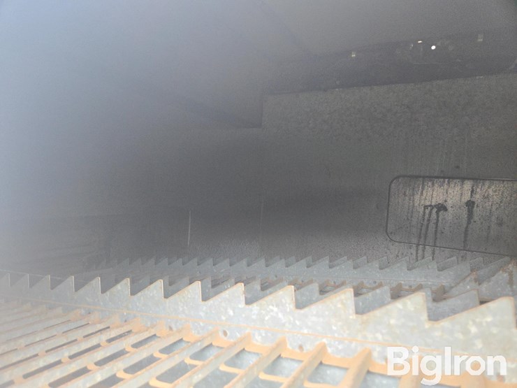 1976-gleaner-m-image-15