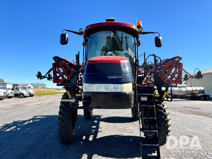 2020-case-ih-patriot-4440-image-4