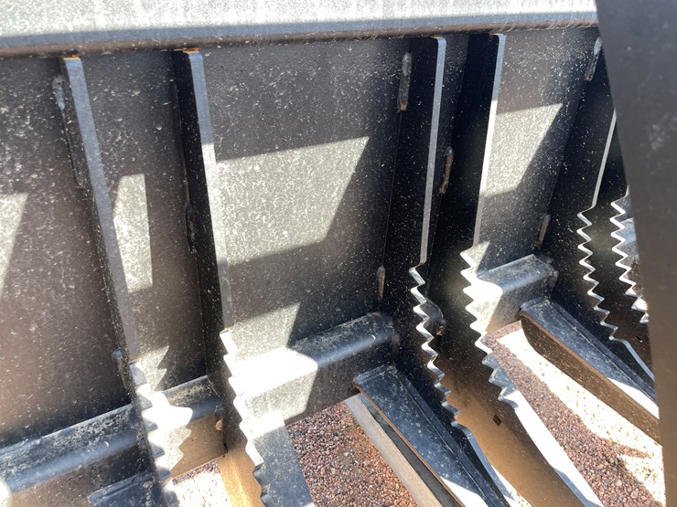 #4102-•-78"-heavy-brush-grapple-bucket-attachment-image-5