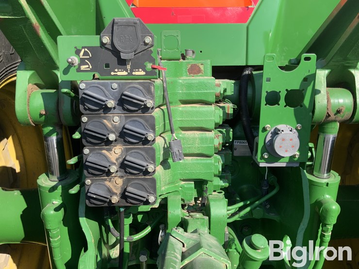 2000-john-deere-8210-image-11